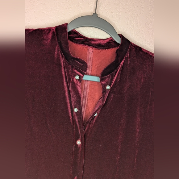 Sarah Luton Elegant Velvet Burgundy Dress - Picture 5 of 7